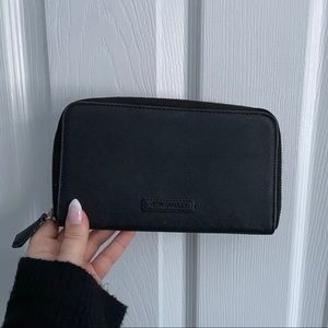 Vera Bradley Black Wallet✨